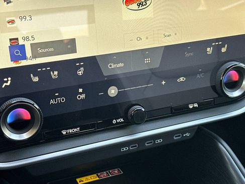 New 2026 Lexus RZ 350e image 24