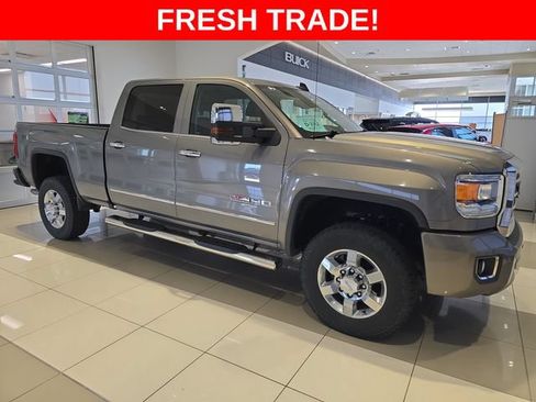 Used 2017 GMC Sierra 2500 SLT w/ All Terrain HD Package AWD/4WD image 7