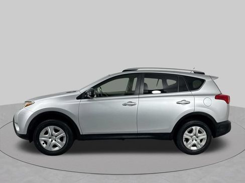 Used 2013 Toyota RAV4 LE FWD image 28