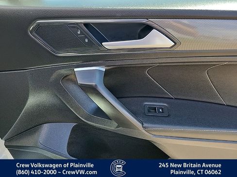 Certified 2023 Volkswagen Tiguan SE w/ Panoramic Sunroof Package image 43
