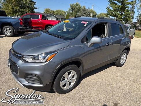 Used 2019 Chevrolet Trax LT w/ LT Convenience Package image 8