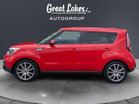 Used 2019 Kia Soul ! FWD image 2