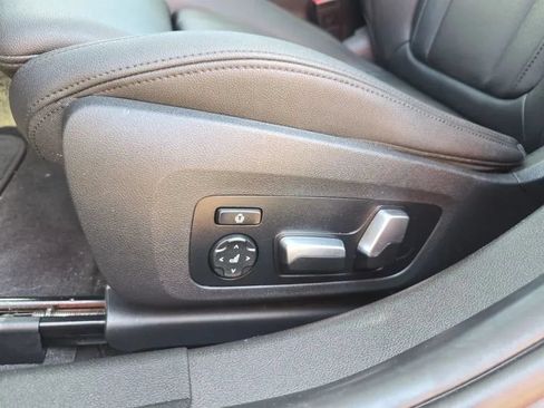 Used 2019 BMW 330i xDrive Sedan w/ M Sport Package AWD/4WD image 16