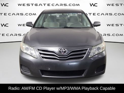 Used 2011 Toyota Camry LE FWD image 2