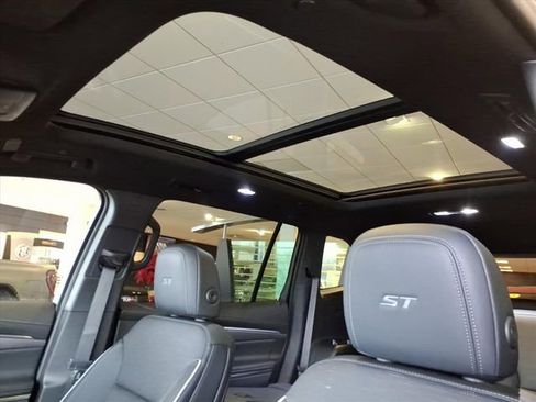 New 2026 Buick Enclave Sport Touring w/ Power Package image 13