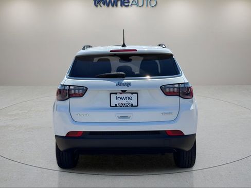 Used 2022 Jeep Compass Latitude AWD/4WD image 4