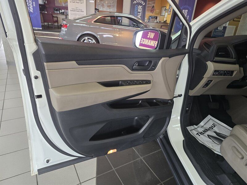 Used 2018 Honda Odyssey EX-L image 9