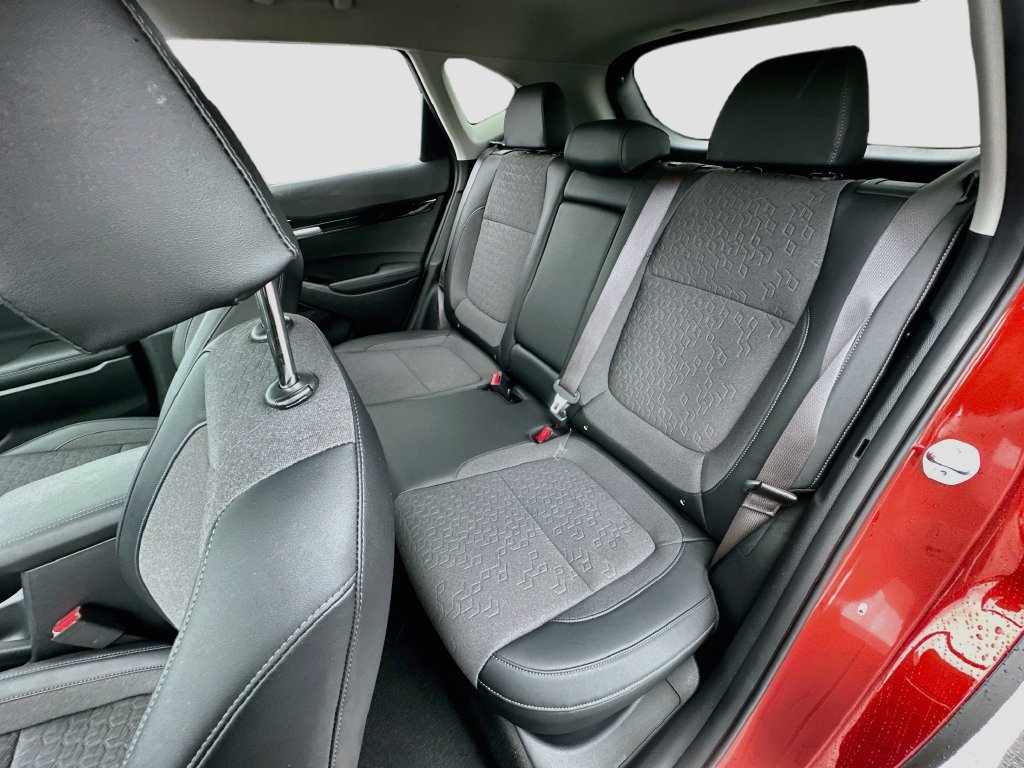 Certified 2025 Kia Seltos S FWD image 23