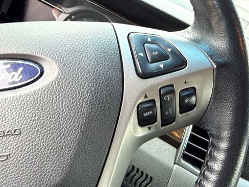 Used 2014 Ford Taurus Limited FWD image 8