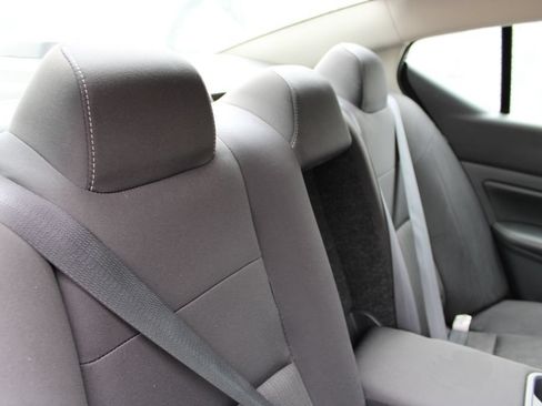 Used 2025 Nissan Altima 2.5 SV FWD image 24