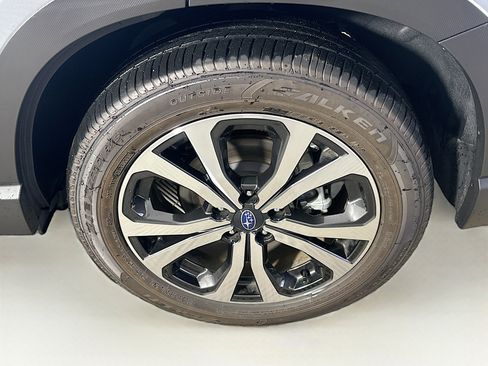 Used 2024 Subaru Forester Limited image 11