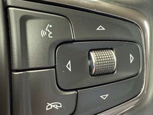 Used 2025 Chevrolet Silverado 1500 ZR2 w/ Technology Package image 37