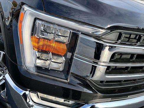 Used 2022 Ford F150 Lariat w/ Trailer Tow Package image 29