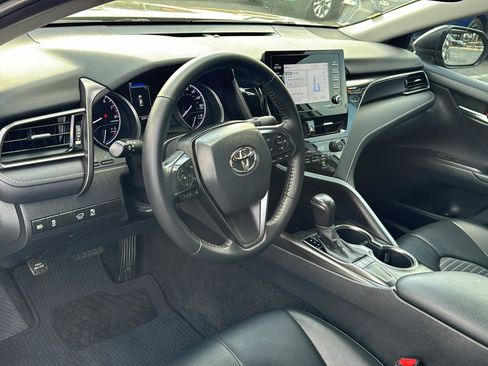 Used 2023 Toyota Camry SE w/ Convenience Package image 13