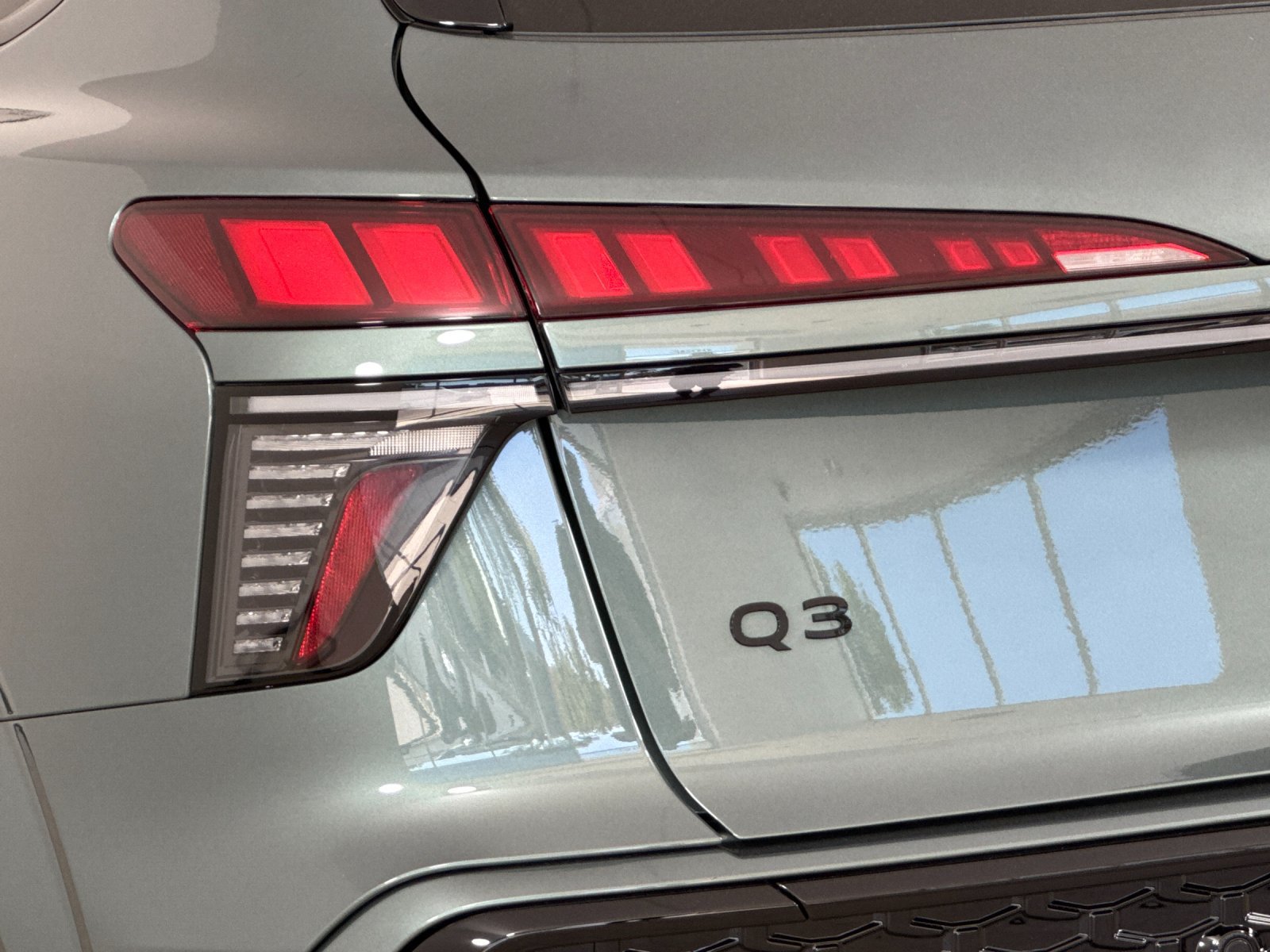 New 2026 Audi Q3 quattro 2.0T AWD/4WD image 29