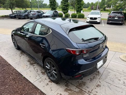 Used 2020 MAZDA MAZDA3 Hatchback w/ Preferred Package FWD image 5