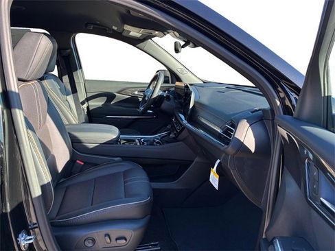 New 2026 Chevrolet Traverse High Country image 13