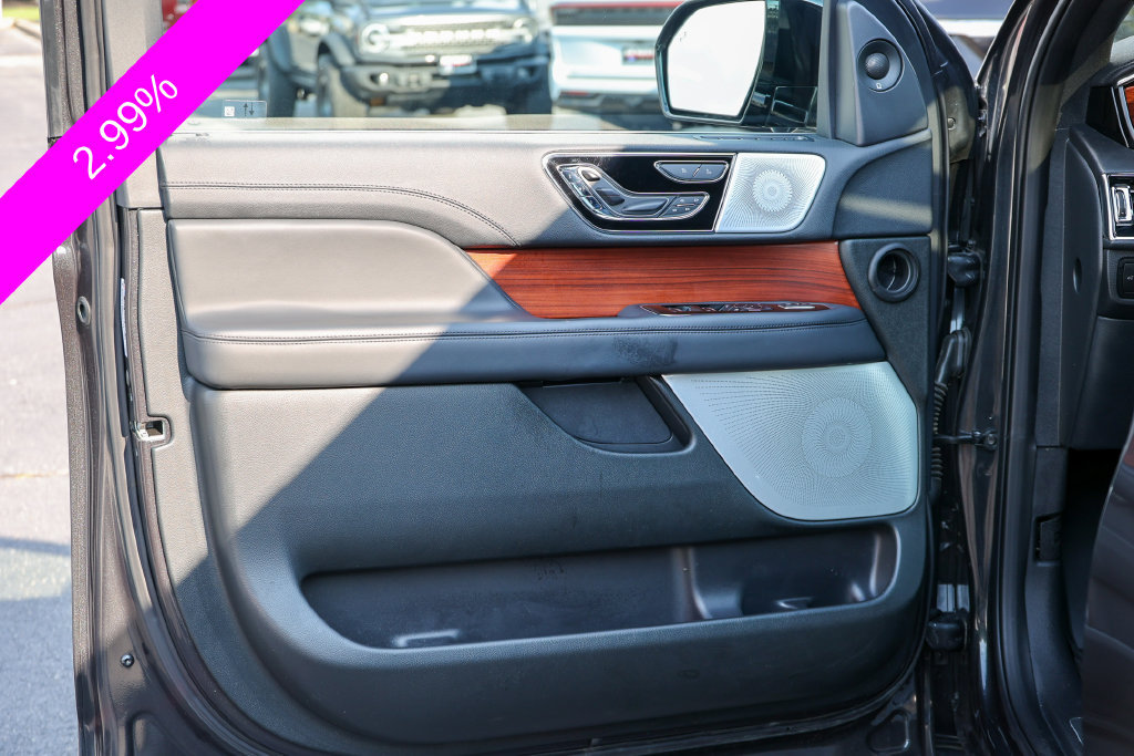 Certified 2024 Lincoln Navigator Reserve AWD/4WD image 4