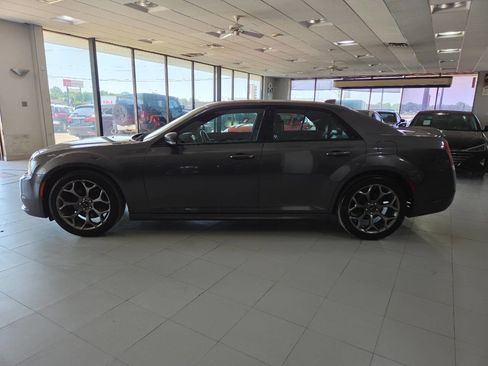 Used 2015 Chrysler 300 S w/ 300S Premium Group RWD image 5