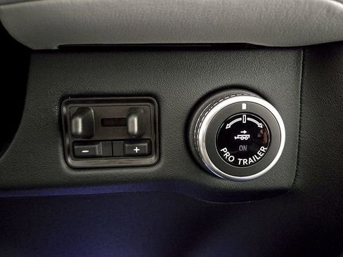 New 2025 Lincoln Navigator L Black Label image 22