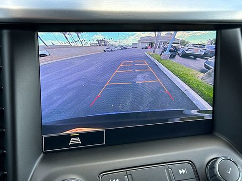 Used 2023 GMC Acadia SLT AWD/4WD image 18
