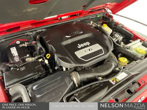 Used 2016 Jeep Wrangler Unlimited Rubicon image 50