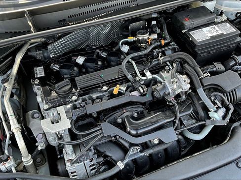 Used 2024 Toyota Corolla LE image 30