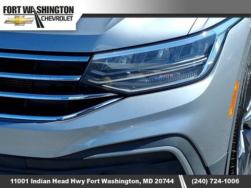 Used 2022 Volkswagen Tiguan SE AWD/4WD image 8