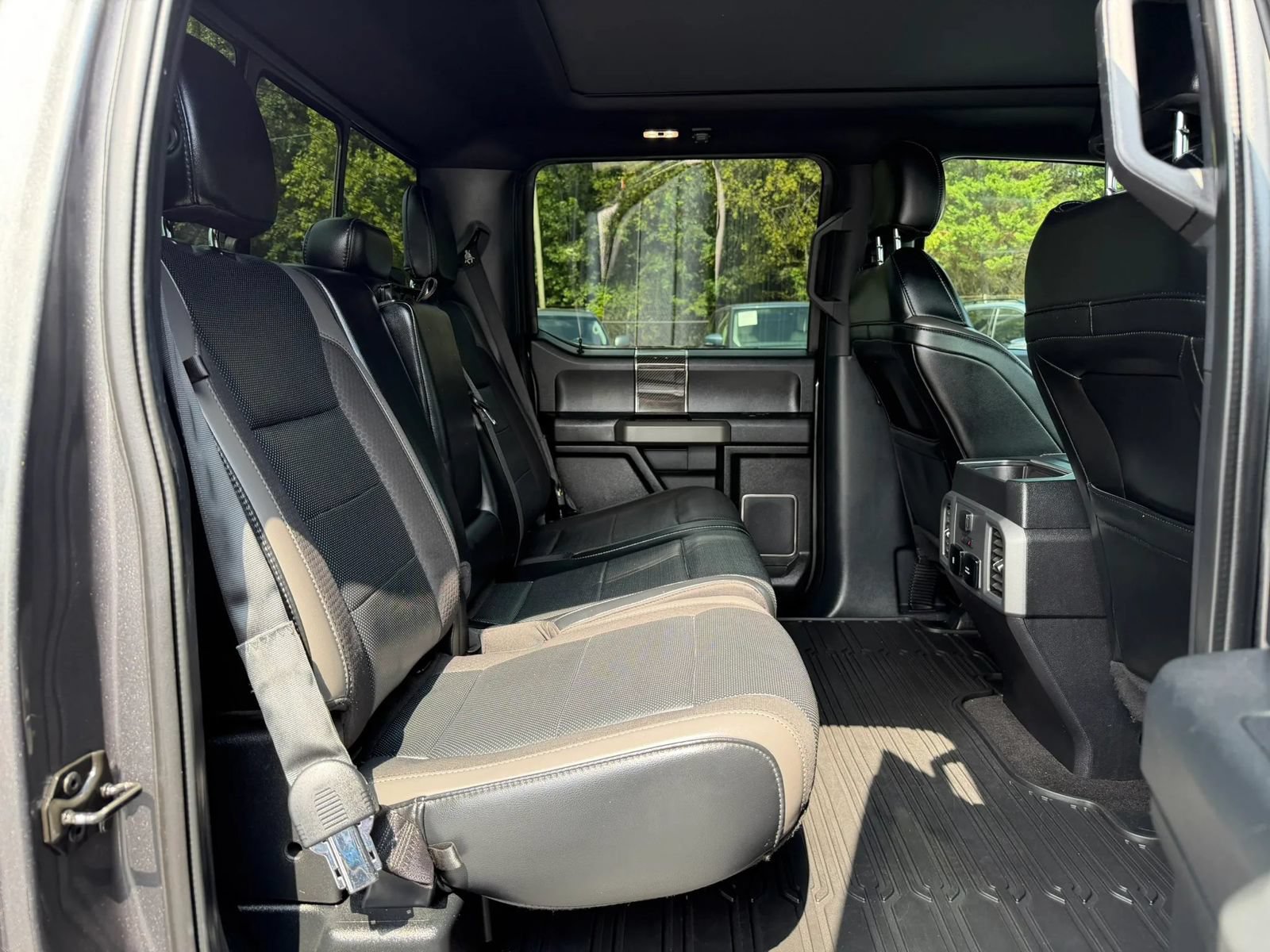 Used 2019 Ford F150 Raptor w/ Equipment Group 802A Luxury AWD/4WD image 16