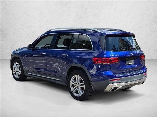 Used 2021 Mercedes-Benz GLB 250 4MATIC image 8