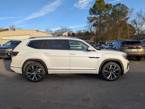 New 2026 Volkswagen Atlas SEL Premium R-Line image 2