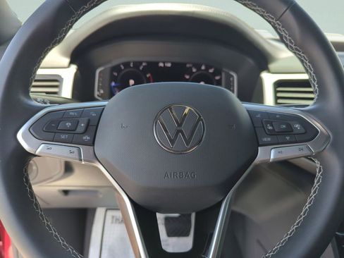 Used 2022 Volkswagen Atlas Cross Sport SE FWD image 38