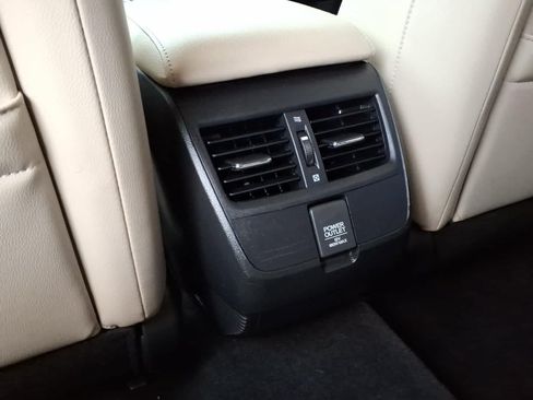 Used 2020 Honda Clarity Touring image 11