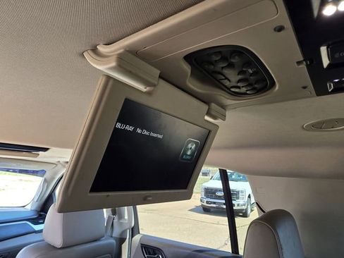 Used 2016 Chevrolet Suburban LTZ image 24