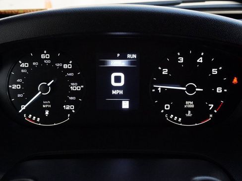 Used 2024 RAM ProMaster 2500 w/ Convenience Group image 11