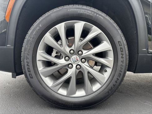 Used 2025 Buick Enclave Preferred w/ Power Package AWD/4WD image 40