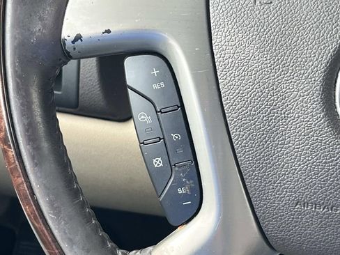 Used 2010 GMC Yukon XL Denali image 31