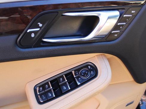 Used 2017 Porsche Macan GTS image 14