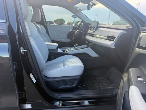 Used 2023 Mitsubishi Outlander SEL AWD/4WD image 12