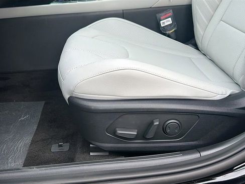 New 2026 Hyundai Elantra Limited FWD image 20