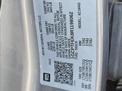 Used 2024 Chevrolet Colorado ZR2 w/ ZR2 Convenience Package III AWD/4WD image 21