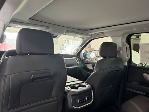 New 2026 Ford Expedition Active AWD/4WD image 21