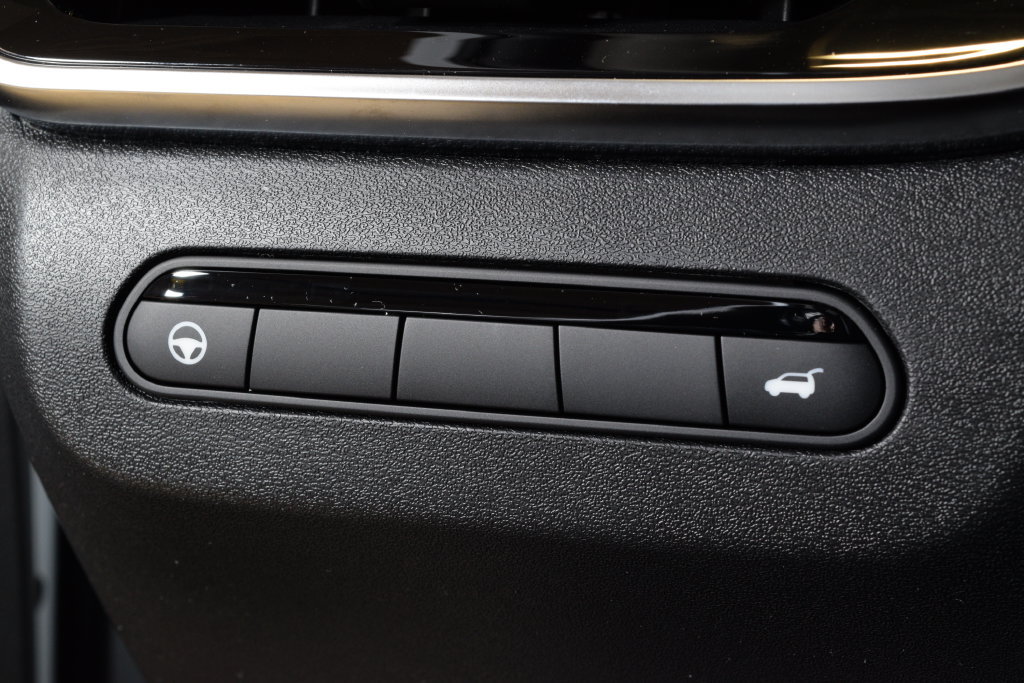 Certified 2026 INFINITI QX60 Luxe w/ Cargo Package AWD/4WD image 18