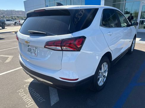Used 2024 Chevrolet Equinox LT FWD image 11