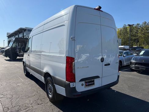 Used 2023 Mercedes-Benz Sprinter 2500 image 24