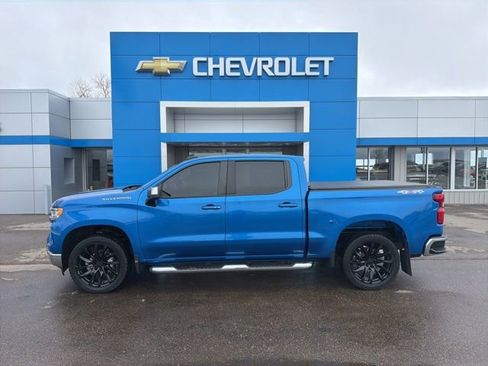Used 2022 Chevrolet Silverado 1500 LT image 1
