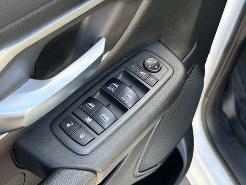 Used 2019 RAM 1500 Big Horn AWD/4WD image 18