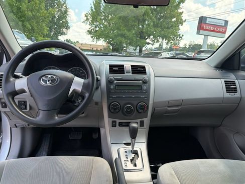 Used 2011 Toyota Corolla LE FWD image 15