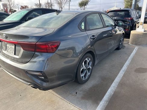 Used 2019 Kia Forte LXS image 3