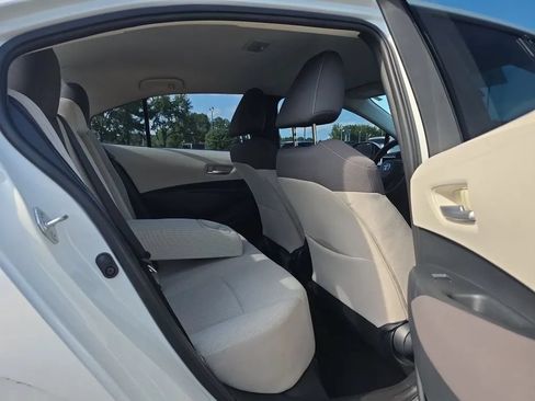 Used 2020 Toyota Corolla LE FWD image 41